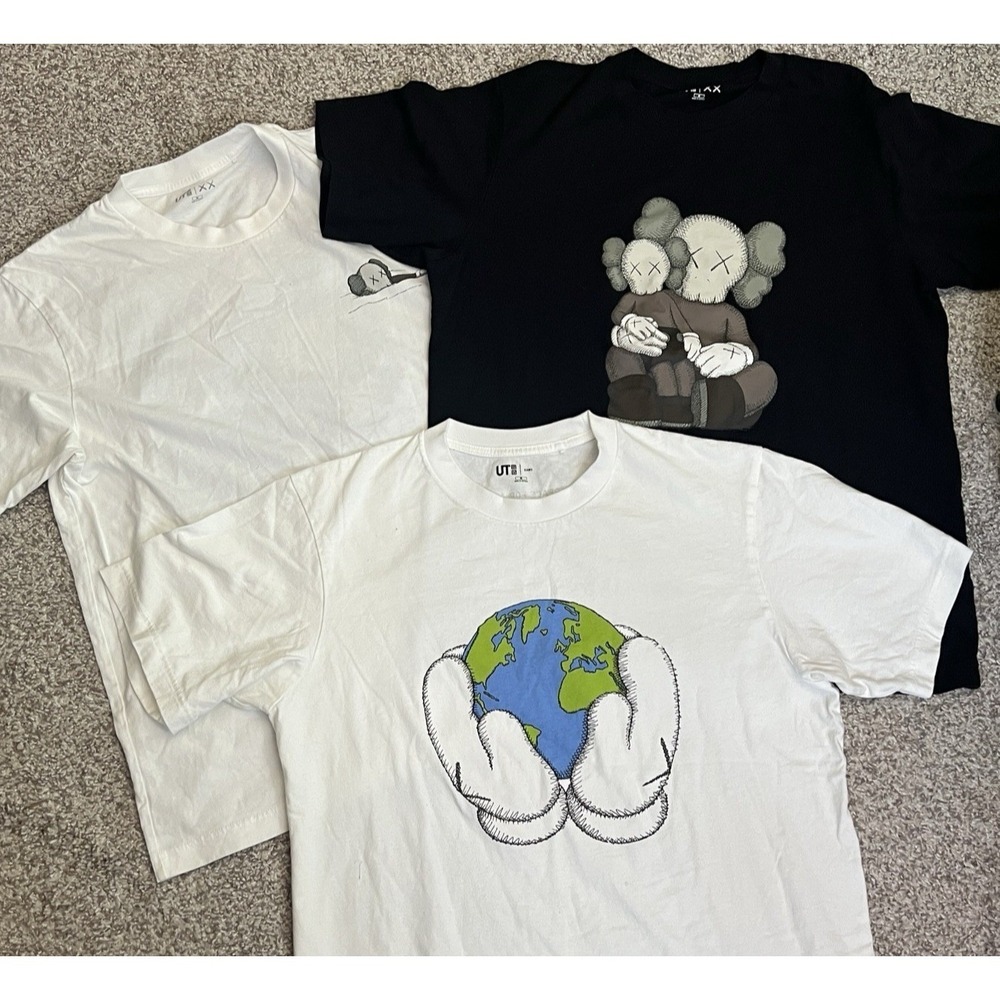 Kaws xx Uniqlo UT Graphic T Shirt (s) Size Medium LOT/3 Short Sleeve White Black